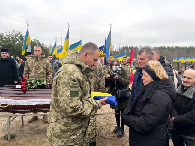 Поховали волинського прикордонника, який загинув під Авдіївкою