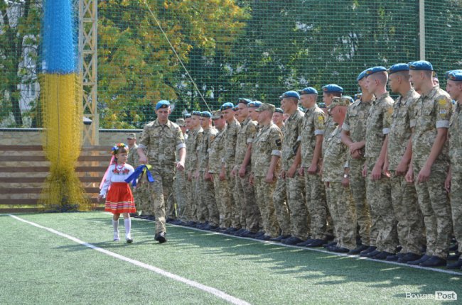 Майбутні захисники: у Луцьку для військових ліцеїстів пролунав перший дзвоник. ФОТО