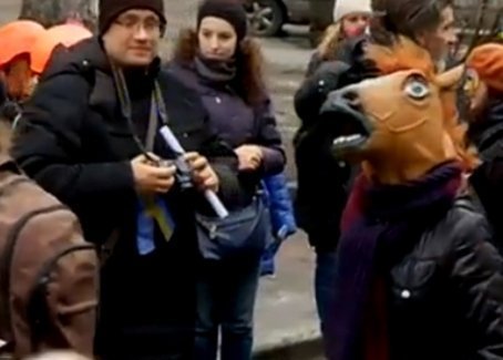 У Києві письменники просилися до СІЗО. ФОТО