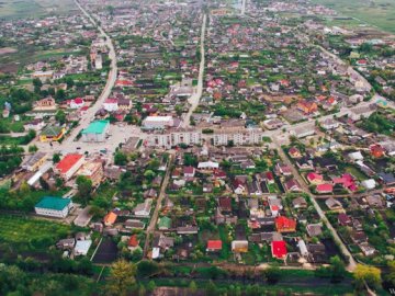 Неймовірні краєвиди волинського села з висоти пташиного польоту. ВІДЕО
