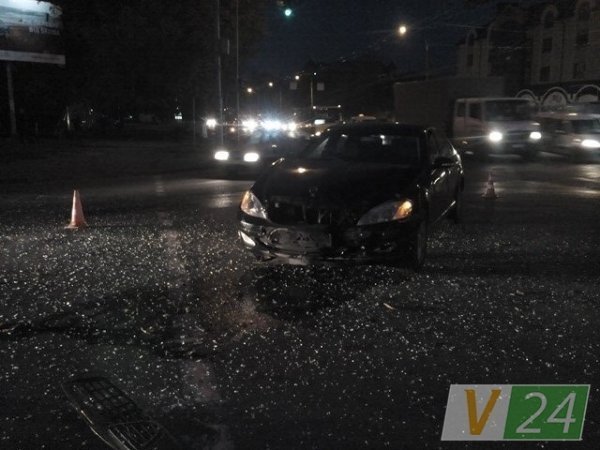 Ааварія в Луцьку: «Мерседес» врізався у «Москвича» з дітьми. ФОТО