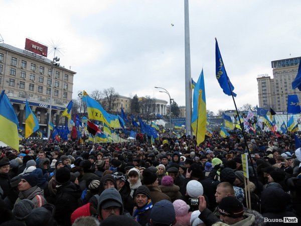 Народне віче у Києві: повернення боргу. НОТАТКИ ОЧЕВИДЦЯ. ФОТО. ВІДЕО