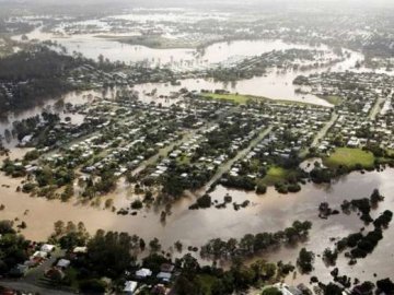 Найсильніша за 50 років: в Австралії – повінь, евакуйовують тисячі людей.ФОТО