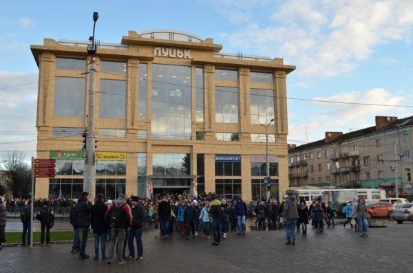 Студентський мітинг у Луцьку. ФОТО. ВІДЕО