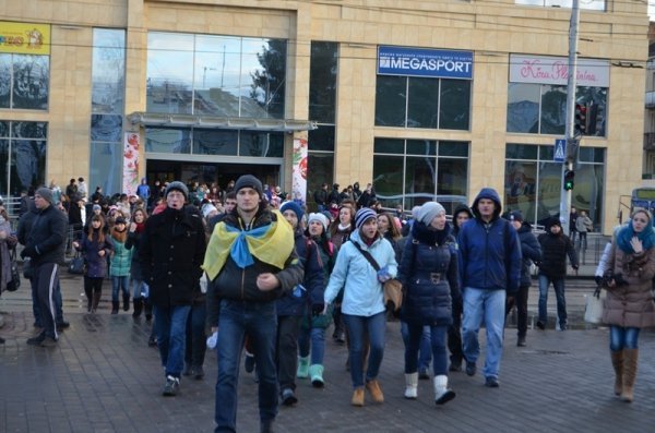 Студентський мітинг у Луцьку. ФОТО. ВІДЕО