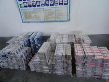 У «Ягодині» затримали авто з цигарками