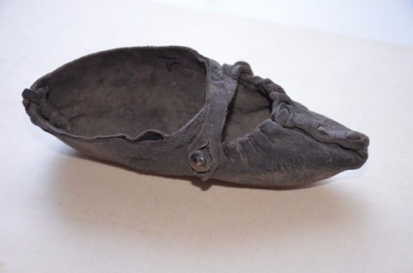 Поблизу Стиру знайшли середньовічний черевик. ФОТО