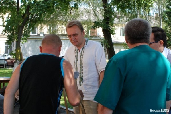 Мер Львова зустрівся з пораненими волинськими бійцями. ФОТО