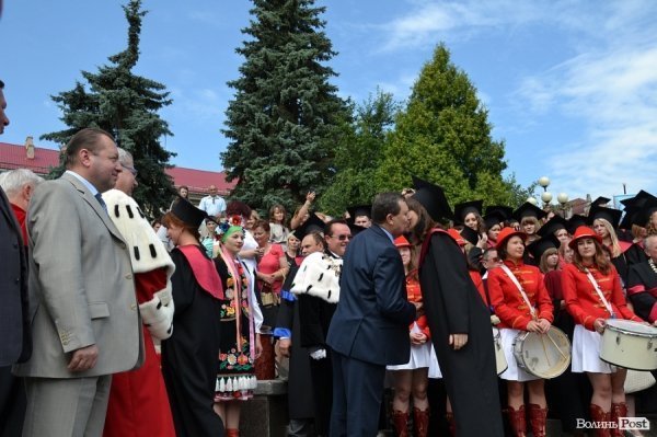 У Луцьку вручили дипломи магістрам. ФОТО