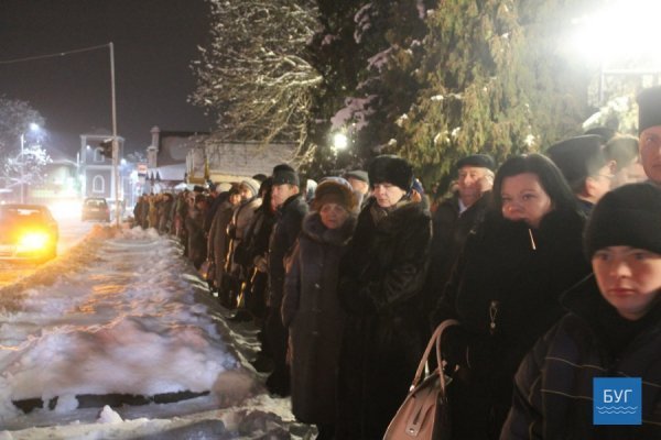 Володимир-Волинський: Героя зустрічали на колінах