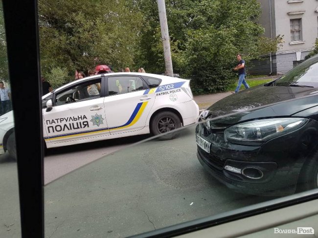 Аварія у Луцьку: зіткнулись Renault і BMW. ФОТО