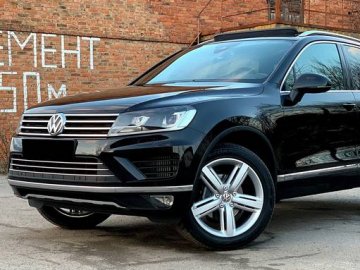 Голова Волинської облради придбав кросовер за пів мільйона гривень 