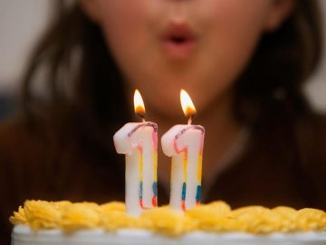 Свічки для іменинного торта: традиція з багатовіковою історією*