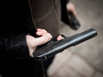 У Києві чоловік вистрілив з «травмата» у журналістку