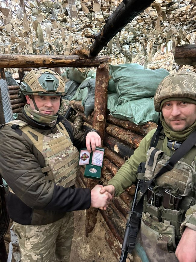 Волинські тероборонівці отримали нагороди на фронті. ФОТО