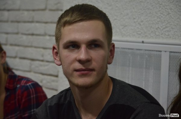 Як лучани всю ніч дивилися новорічні фільми. ФОТО 