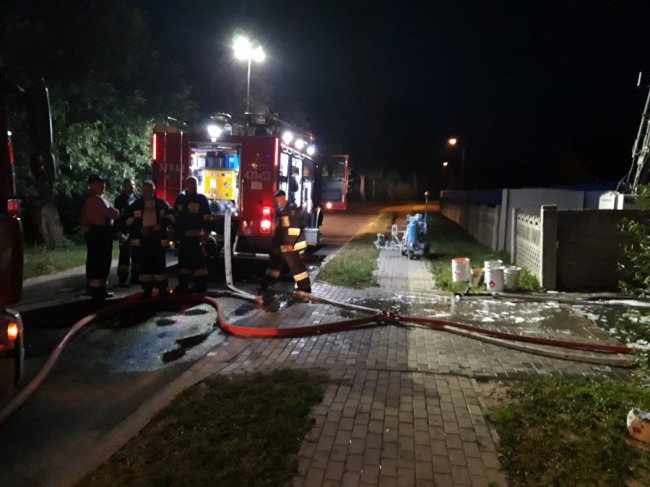 Гаряча помста: у Польщі українець підпалив дві автівки колишньому роботодавцю. ФОТО