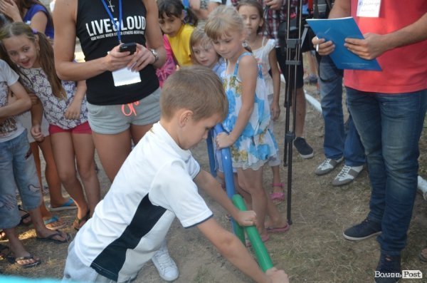 У луцьких дворах - нові спортивні майданчики. ФОТО