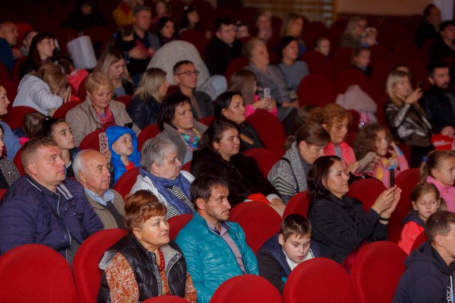 У Луцьку танцювали задля здійснення мрій дітей з інвалідністю. ФОТО