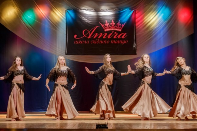 У Луцьку танцювали задля здійснення мрій дітей з інвалідністю. ФОТО
