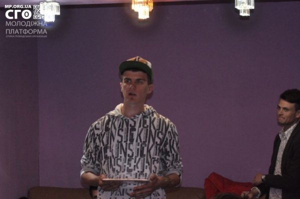 Як лучан вчили писати японські вірші. ФОТО 