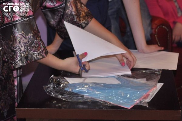 Як лучан вчили писати японські вірші. ФОТО 