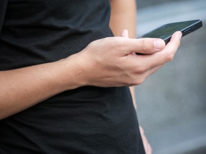 Надіслала 34 тисячі гривень: 27-річний житель Рівненщини вимагав гроші з волинянки за інтимне фото