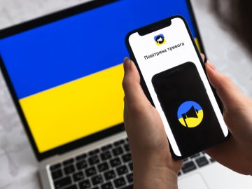 Пояснили, чи можна батькам забирати дітей зі школи під час повітряної тривоги