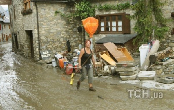 «Велика вода» в Європі дісталася Франції та Іспанії. ФОТО