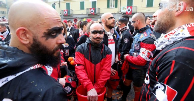 В Італії влаштували масову бійку апельсинами. ФОТО