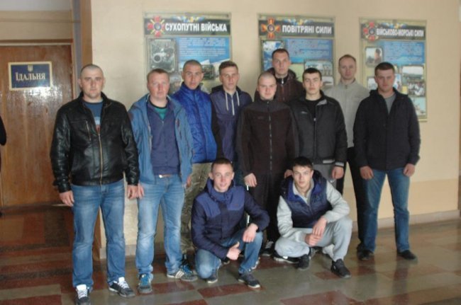 Перші строковики із Волині поїхали до військових частин