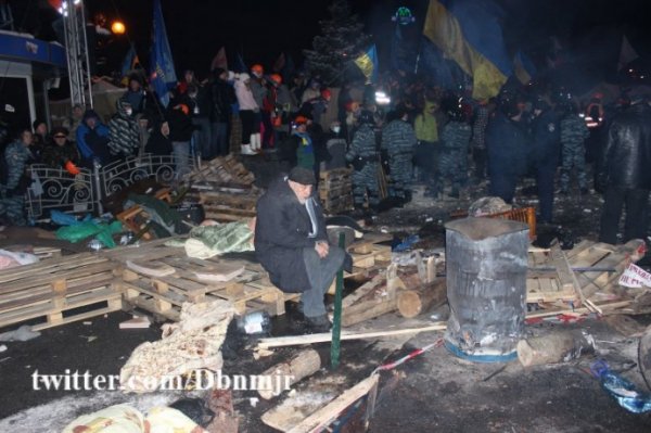 Штурм Євромайдану. ФОТО 