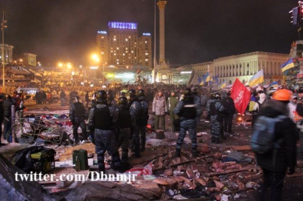 Штурм Євромайдану. ФОТО 