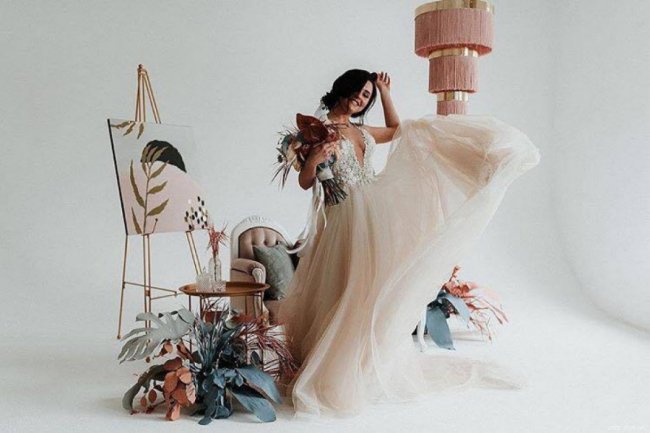 Переможниця «Холостяка» з Луцька «вийшла заміж» за відомого красунчика. ФОТО