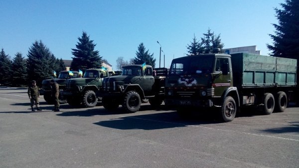 Для волинських бійців відремонтували три автомобілі. ФОТО