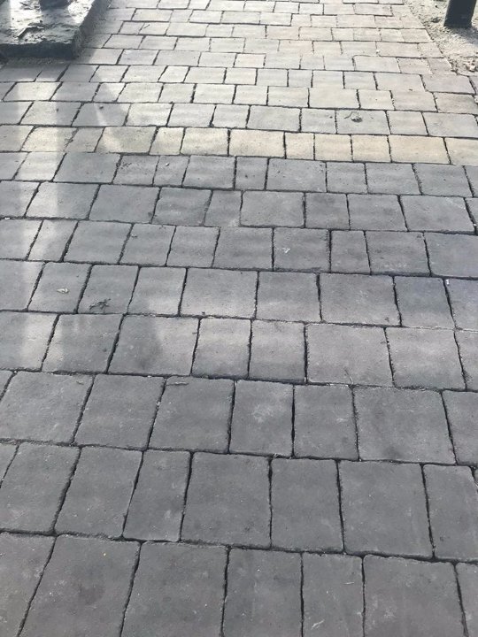 У Ковелі відкрили оновлену зупинку. ФОТО