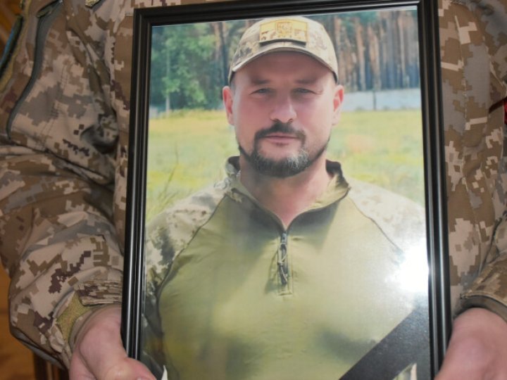 Скорботний день: у Луцьку попрощалися з Героєм Юрієм Смикалом