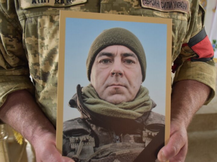 Поліг на війні: на Волині попрощалися з воїном Олександром Шишком
