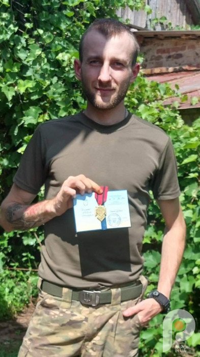 Волинянин отримав від Залужного «Хрест хоробрих» 