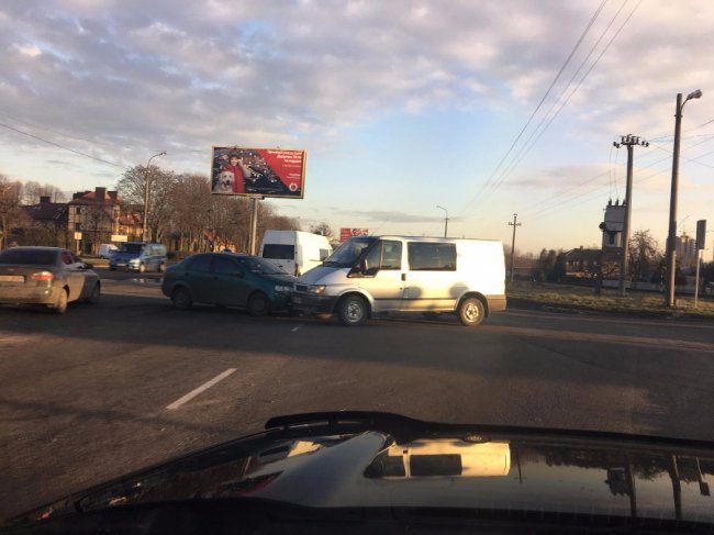 У Луцьку на одній вулиці  - дві аварії