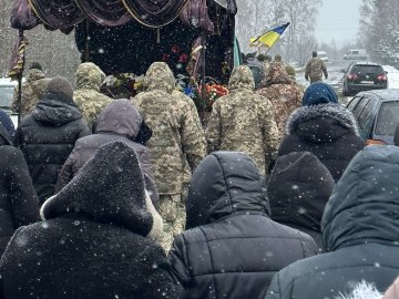  «Він дуже хотів перемоги»: на Волині попрощалися із загиблим Героєм Іваном Ковальчуком