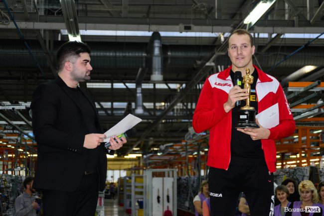 Нагорода – для найкращих: на заводі «Кромберг енд Шуберт» влаштували грандіозне вручення «Оскарів». ФОТО