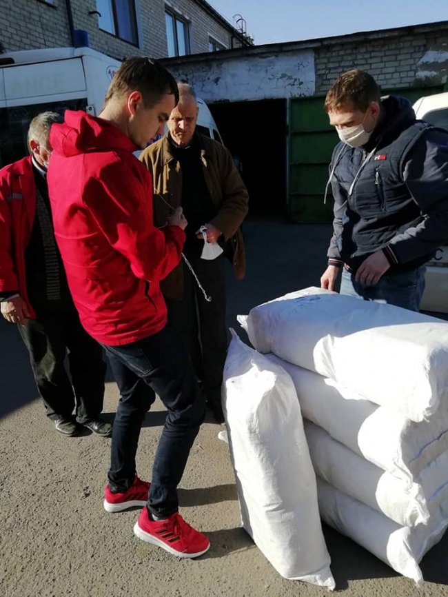 Українки надіслали з Італії гроші на захисні костюми волинським медикам. ФОТО