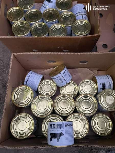 ДБР викрило підприємців, які крали продукти, призначені для ЗСУ. ФОТО. ВІДЕО