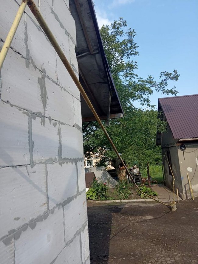 Внаслідок буревію у двох селах на Горохівщині люди сидять без газу