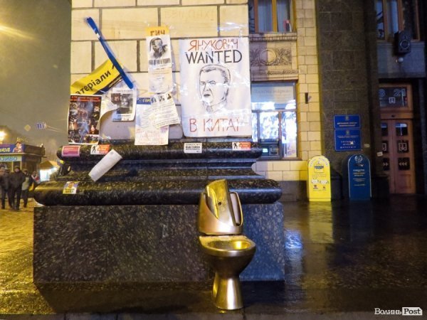 Майдан особливий - нічний. НОТАТКИ ОЧЕВИДЦЯ. ФОТО. ВІДЕО