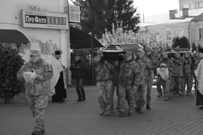 У Луцьку попрощалися з Героями Олегом Троцюком та Ігорем Кунашиком