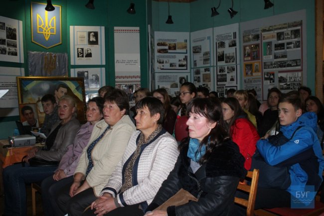 У музеї Нововолинська облаштували виставку про АТО. ФОТО