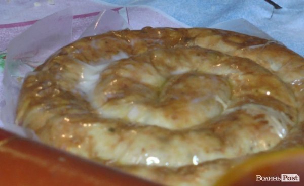 У Нововолинську благодійники організували святкову вечерю для  переселенців зі Сходу. ФОТО