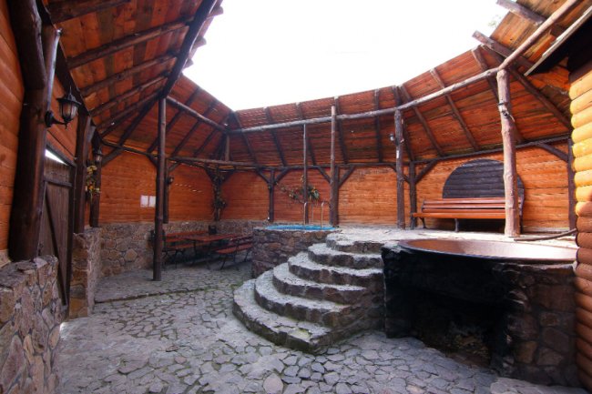 Чани на Волині: де і за скільки можна поніжитися в холодні осінні дні